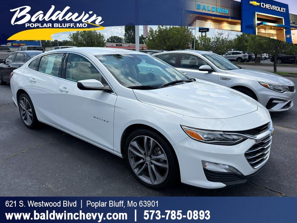 2024 Chevrolet Malibu 2LT in Summit White — front three-quarter view