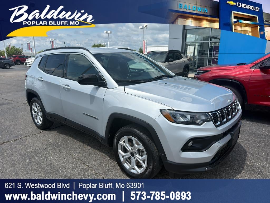 2025 Jeep Compass Latitude in Silver — front three-quarter view