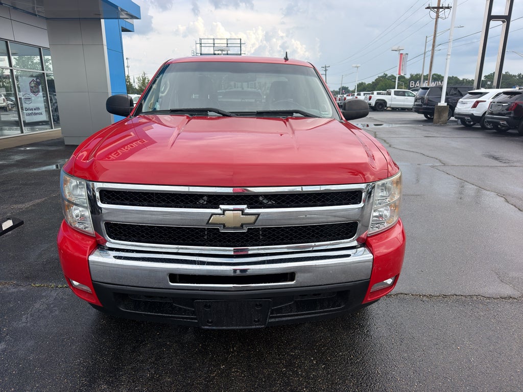 2011 Chevrolet Silverado 1500 — side profile view